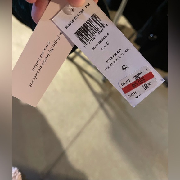 ▪️S-102XS- BCBG emerald green velvet puffer jacket mock neck - Picture 4 of 11